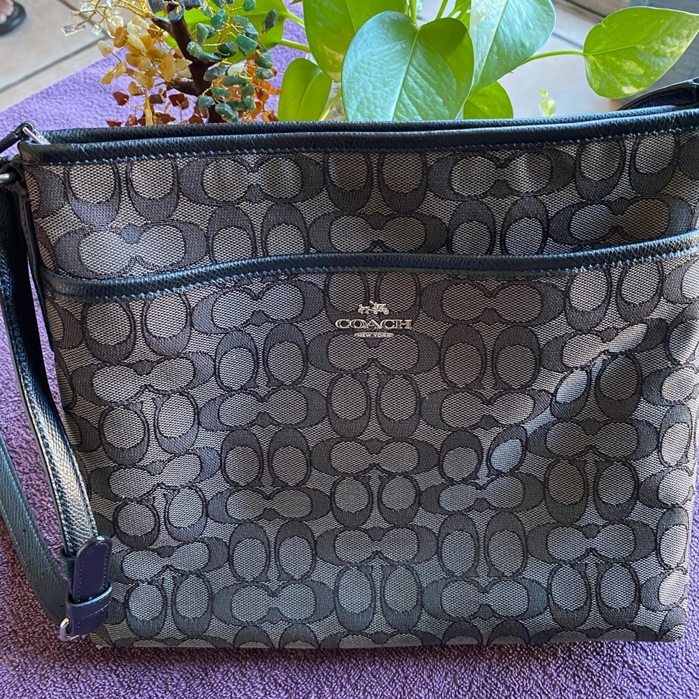 Coach Shoulder Bag- Used - Picture 2 of 9